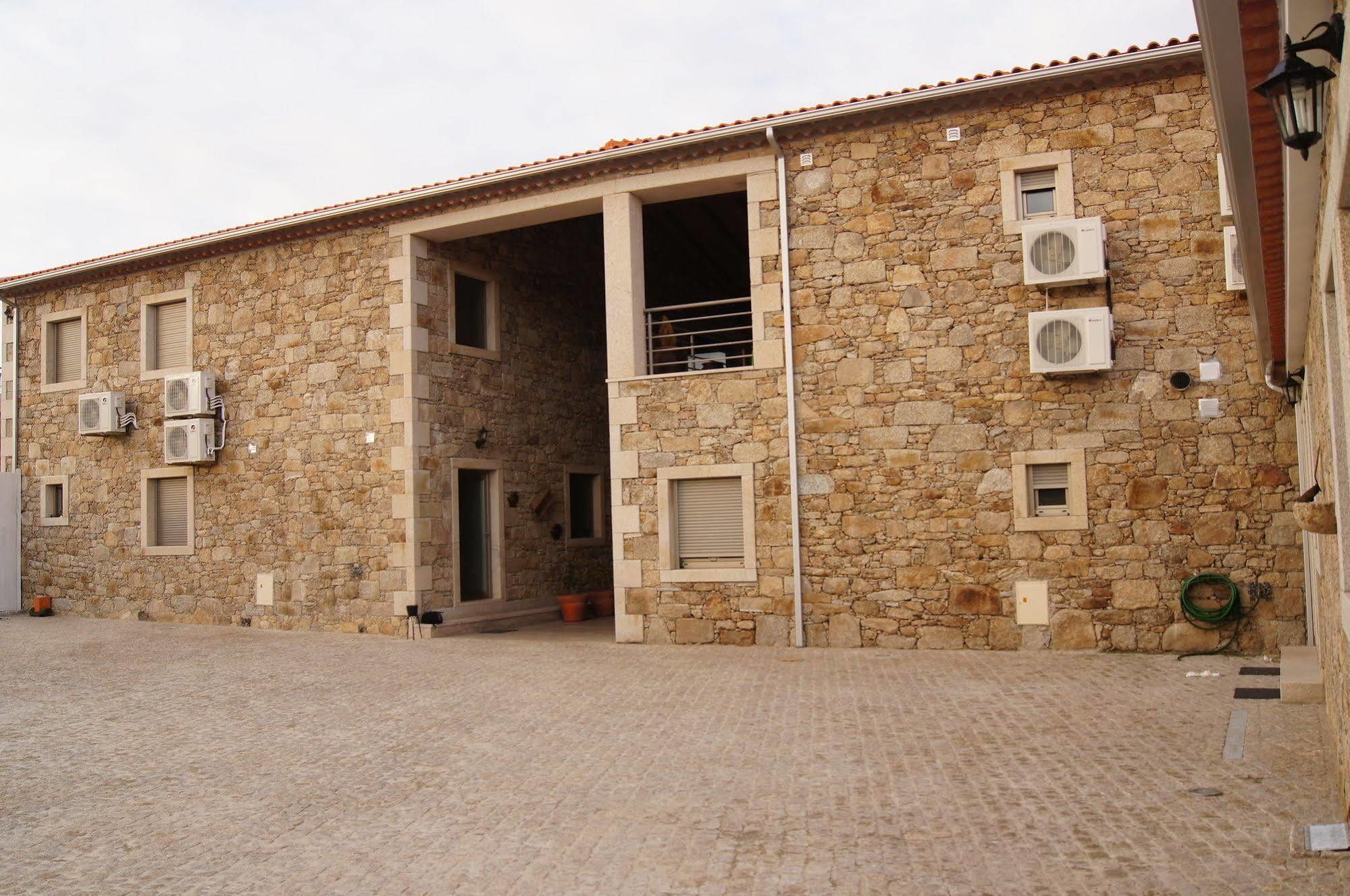Отель Casas Campo Cimo Da Quinta Миранда-ду-Дору Экстерьер фото